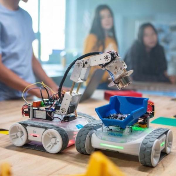 Top picks of STEM Toys (Screen-Free or App-Based)